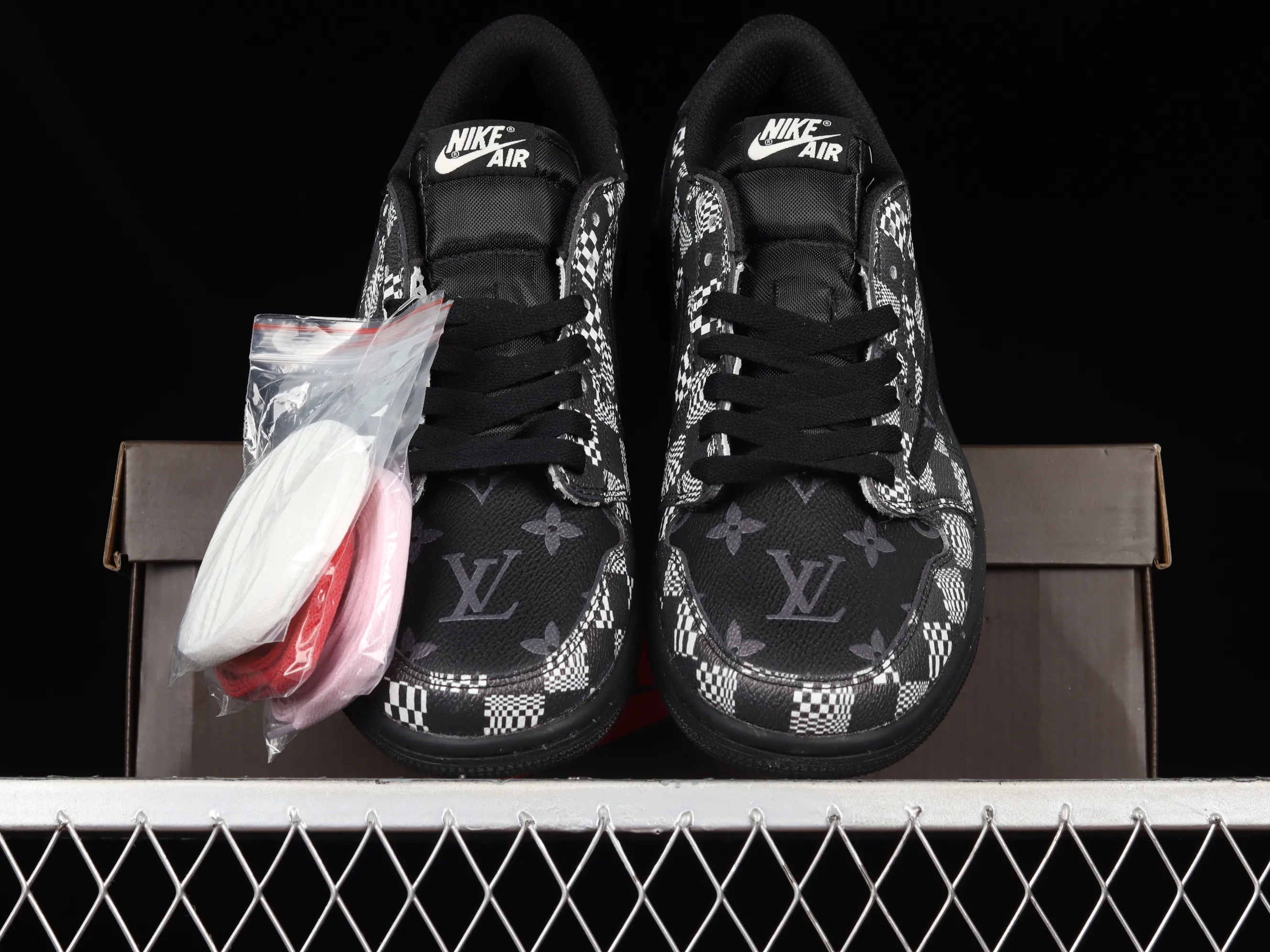 All categories Air Jordan Jordan series basketball shoes Air Jordan 1 Low Donkey brand x Travis Scott x Air Jordan 1 AJ1 Joe 1 lightning overhead low-top basketball shoes DM7866-662